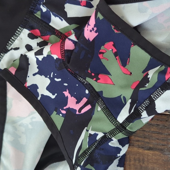 LULULEMON I Multi-Color Hotty Hot Pop Cut Boom Juice Lined Running Shorts, 8 - Picture 10 of 16